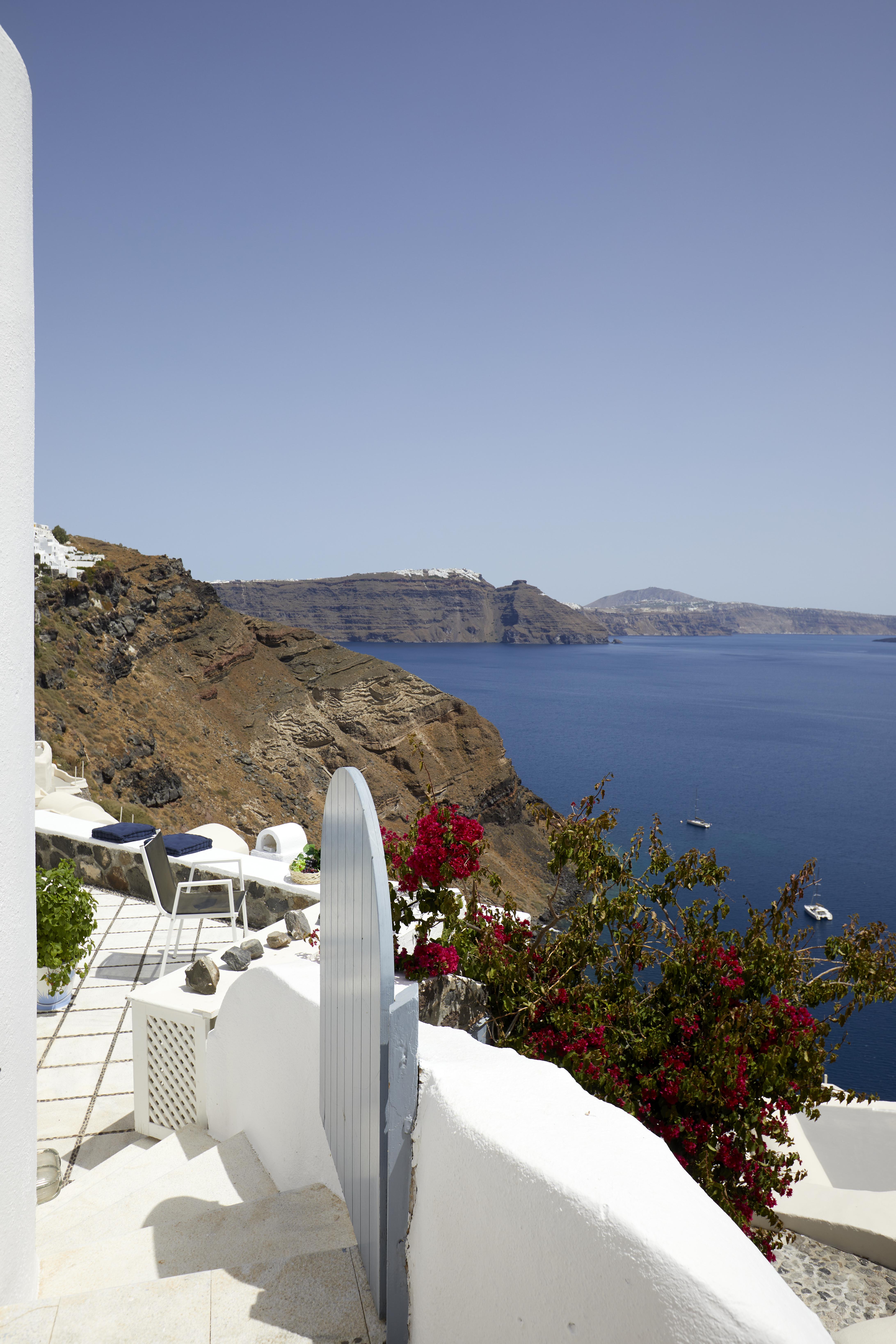Allure Breeze Suites Ía Kültér fotó